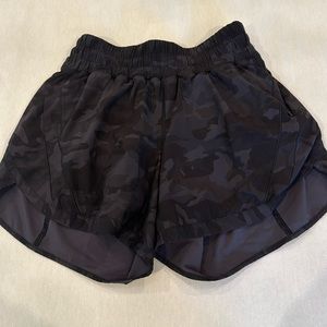 Lululemon track that shorts, size 6